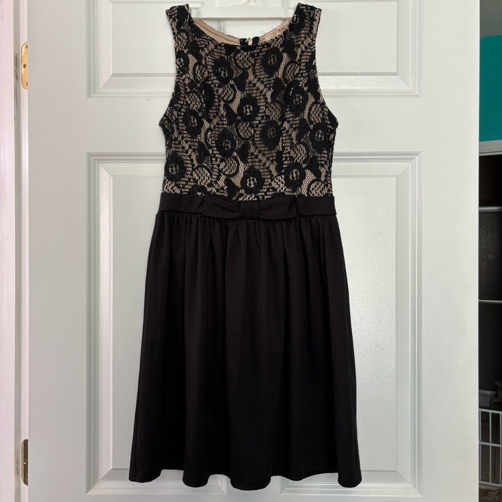 Elegant Black Lace Dress